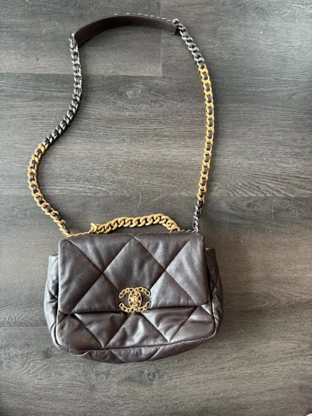 Chanel Medium 19 Flap Bag brown - Picture 5 of 7